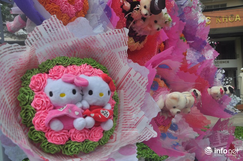 “Choáng” với bình hoa 85 triệu đồng kết từ hơn 700 bông hoa quý hiếm - ảnh 6