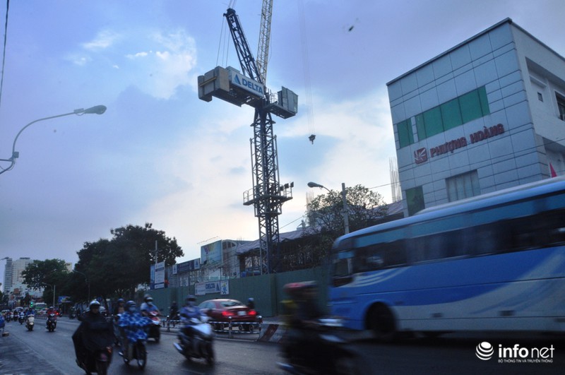 TP.HCM: “Búa tử thần” treo trên đầu người dân - ảnh 6