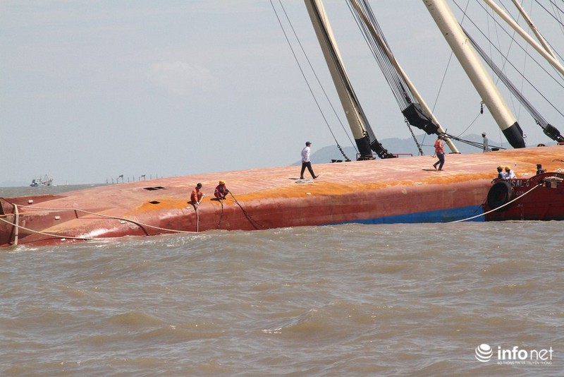 Phương án tìm kiếm 2 nạn nhân còn lại bị lật tàu trên sông Soài Rạp - ảnh 7