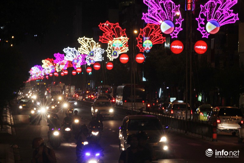 Người dân hai đầu đất nước náo nức chào năm mới 2016 - ảnh 28