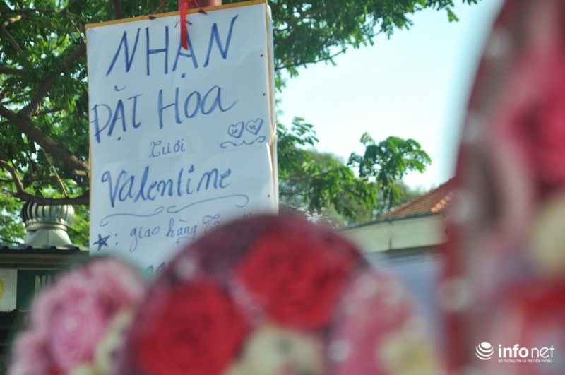 Thưa thớt khách mua hoa, quà tặng dịp Valentine 2016 - ảnh 10
