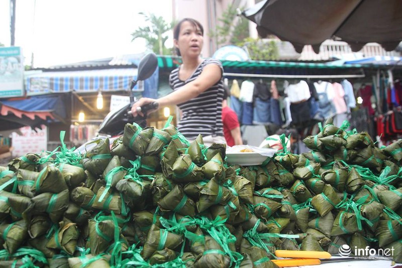 TP.HCM: Bánh ú lá tro