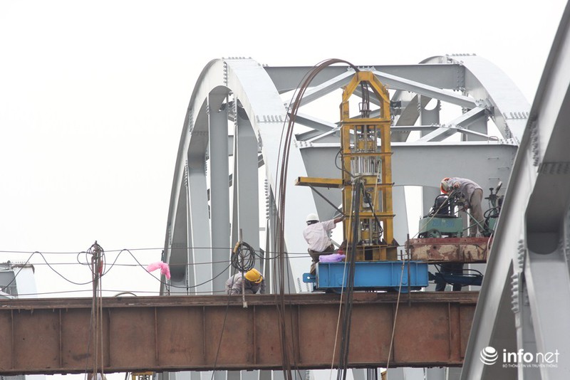 Cận cảnh cầu Ghềnh trước ngày thông cầu - ảnh 12
