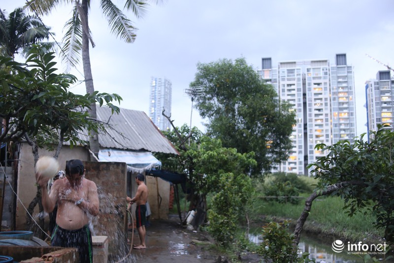 Cảm động