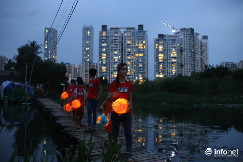 Cảm động
