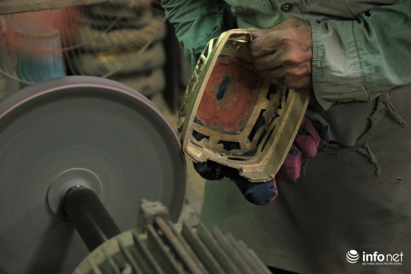 TP.HCM: Làng nghề lư đồng An Hội hối hả dịp Tết - ảnh 8