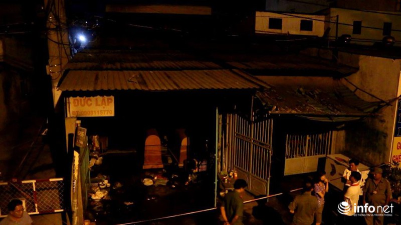 Chùm ảnh hiện trường chỉ còn tro bụi của vụ cháy trong đêm làm 4 người tử vong - ảnh 1
