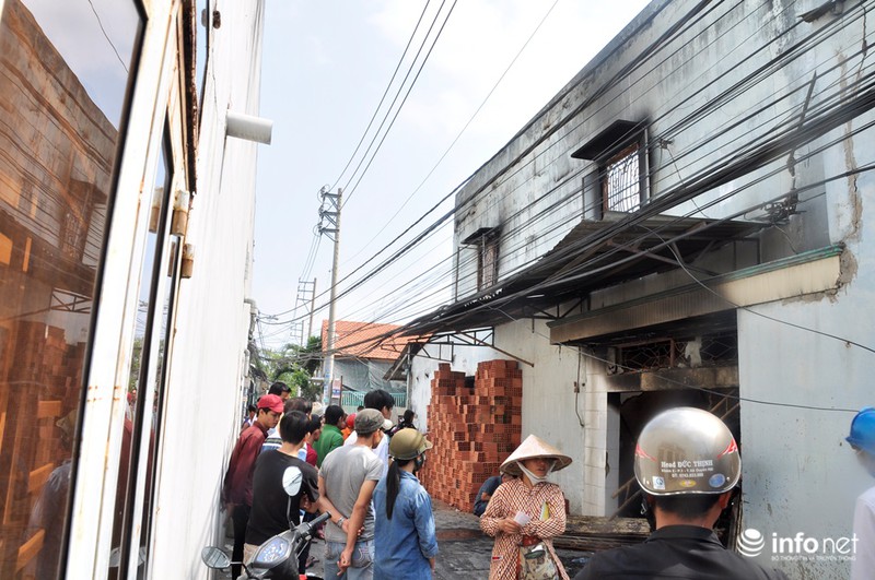 Chùm ảnh hiện trường chỉ còn tro bụi của vụ cháy trong đêm làm 4 người tử vong - ảnh 5