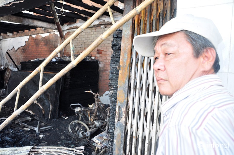 Chùm ảnh hiện trường chỉ còn tro bụi của vụ cháy trong đêm làm 4 người tử vong - ảnh 6