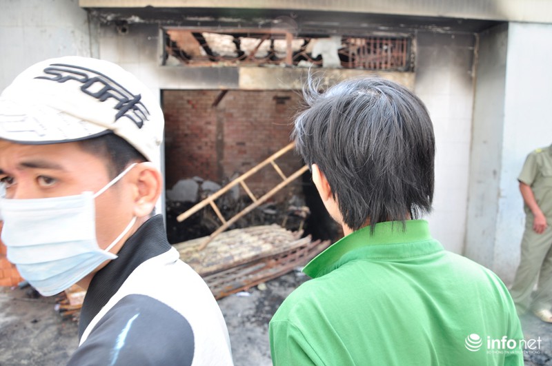 Chùm ảnh hiện trường chỉ còn tro bụi của vụ cháy trong đêm làm 4 người tử vong - ảnh 4