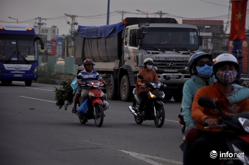 TP.HCM: Người dân thong dong trở lại thành phố sau kỳ nghỉ - ảnh 17