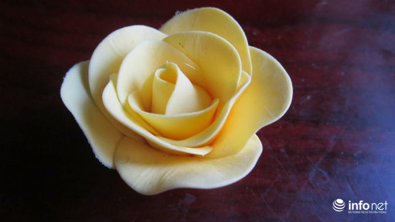 Người ta làm hoa cưới từ đất sét như thế nào? - ảnh 13