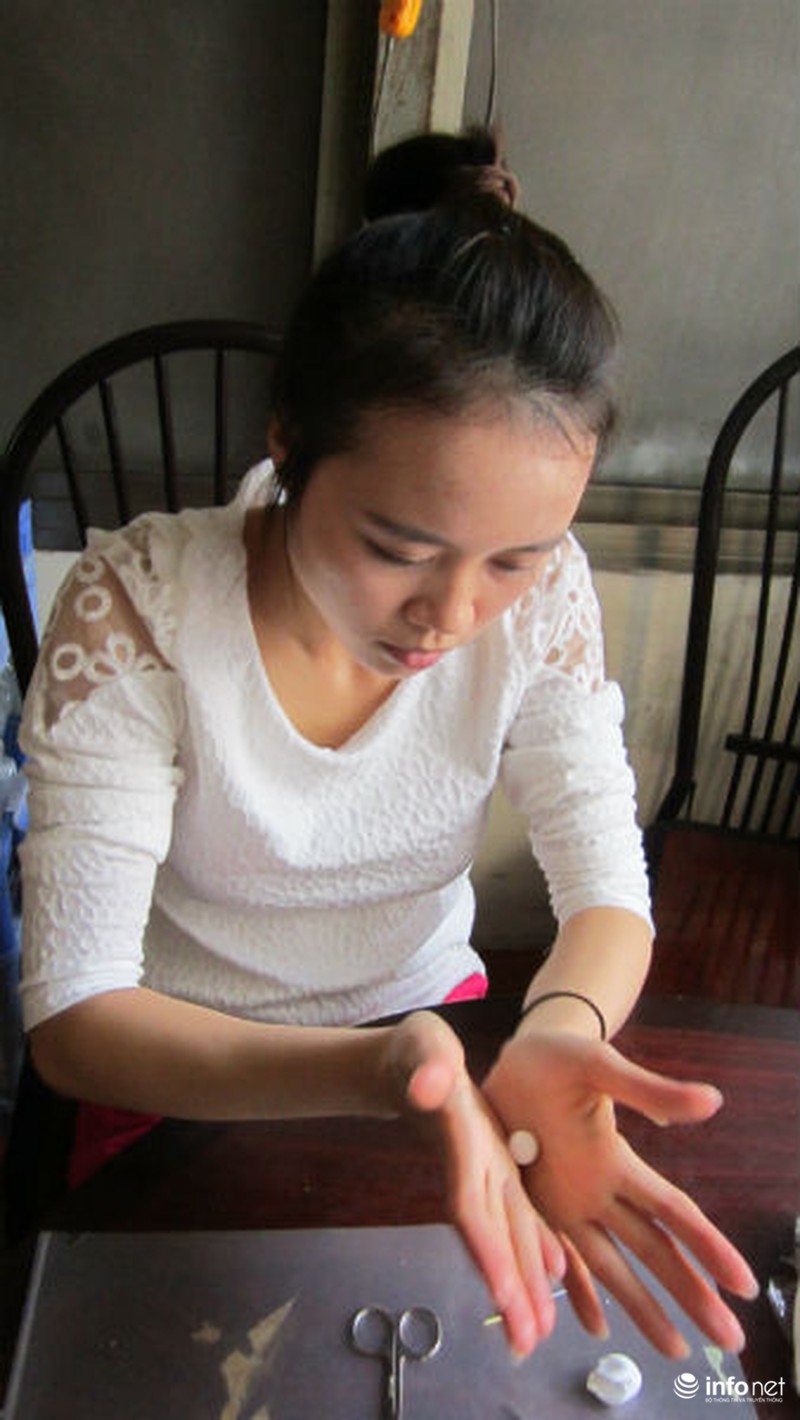 Người ta làm hoa cưới từ đất sét như thế nào? - ảnh 16