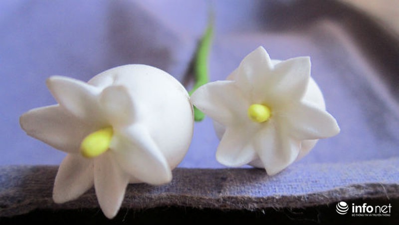 Người ta làm hoa cưới từ đất sét như thế nào? - ảnh 22