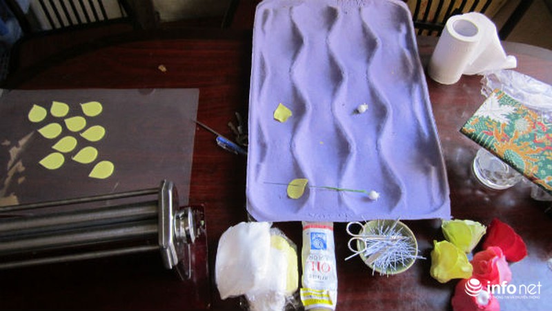 Người ta làm hoa cưới từ đất sét như thế nào? - ảnh 2