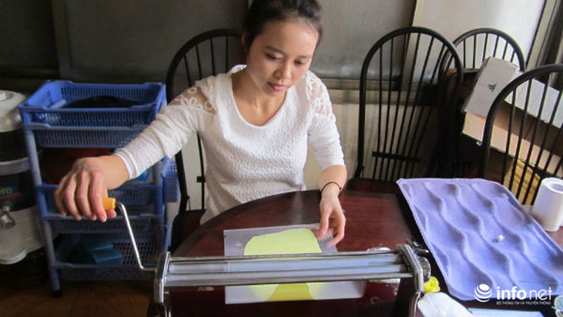 Người ta làm hoa cưới từ đất sét như thế nào? - ảnh 4