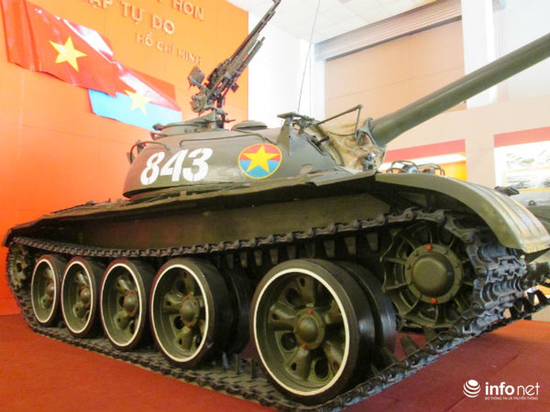 Cận cảnh chiếc xe tăng húc đổ cổng Dinh Độc lập 40 năm trước - ảnh 7