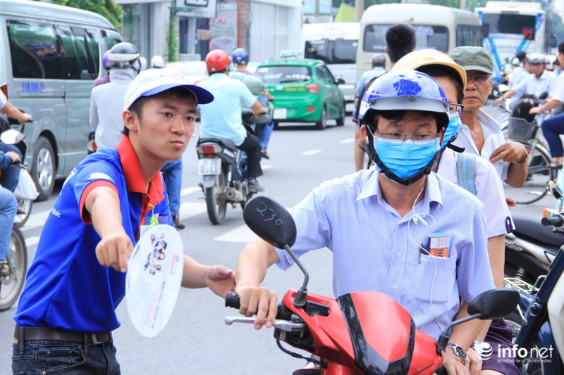 TP HCM: Đường thông hè thoáng, không còn cảnh khăn gói lên phố đi thi - ảnh 3
