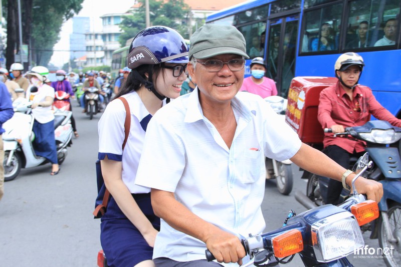 TP HCM: Đường thông hè thoáng, không còn cảnh khăn gói lên phố đi thi - ảnh 10