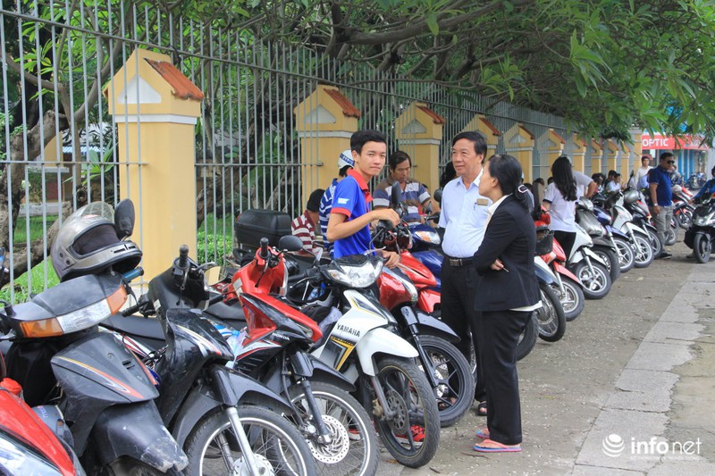 TP HCM: Đường thông hè thoáng, không còn cảnh khăn gói lên phố đi thi - ảnh 2