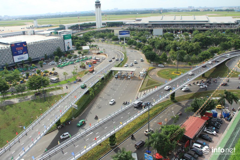 Cận cảnh cầu vượt hơn 242 tỷ đồng, xóa điểm đen ùn tắc tại cửa ngõ Tân Sơn Nhất - ảnh 2