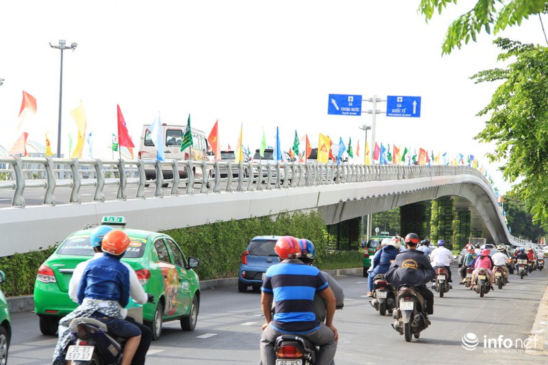 Cận cảnh cầu vượt hơn 242 tỷ đồng, xóa điểm đen ùn tắc tại cửa ngõ Tân Sơn Nhất - ảnh 7