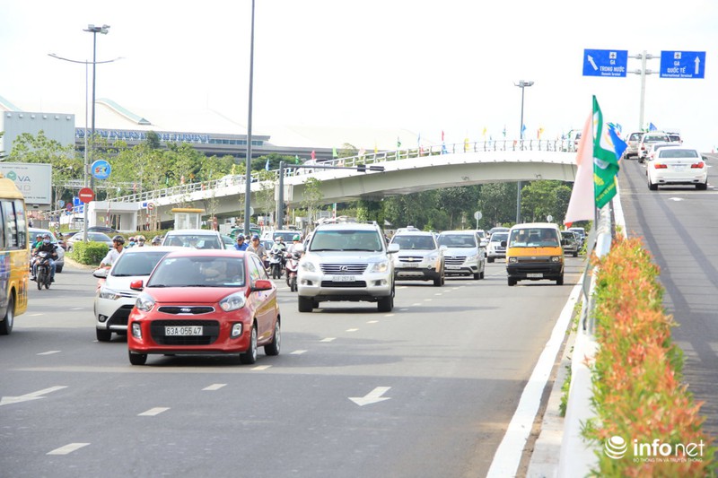Cận cảnh cầu vượt hơn 242 tỷ đồng, xóa điểm đen ùn tắc tại cửa ngõ Tân Sơn Nhất - ảnh 9