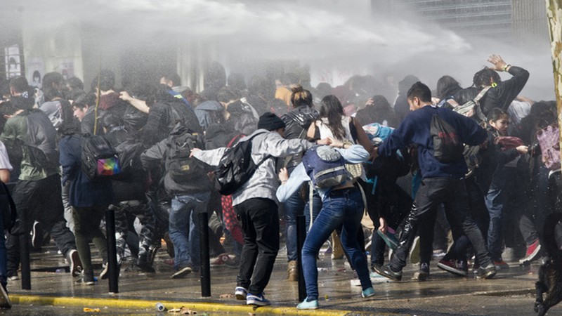 Chile: Biểu tình dữ dội đòi cải cách giáo dục - ảnh 1