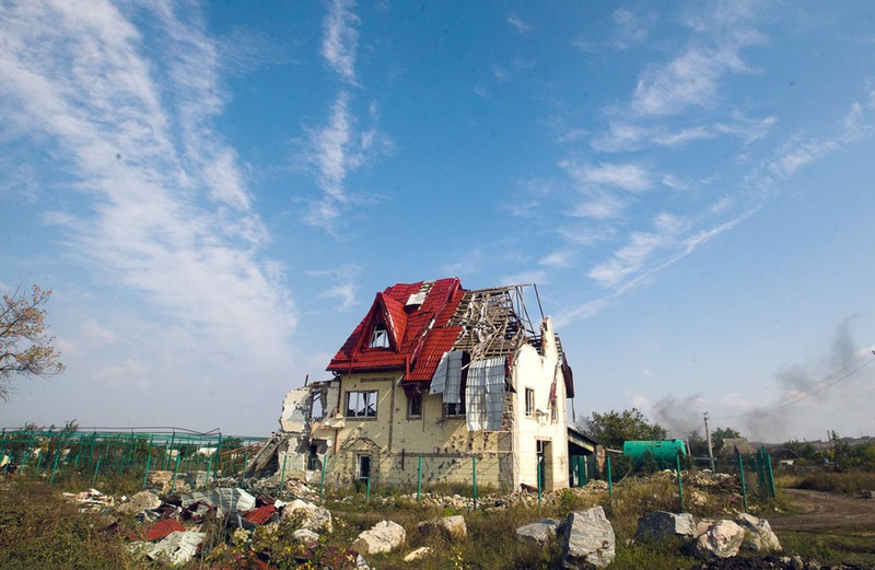 Những hình ảnh rợn người về cuộc chiến ở Donetsk - ảnh 14