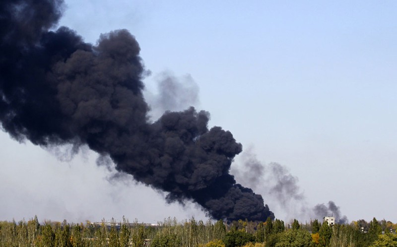 Những hình ảnh rợn người về cuộc chiến ở Donetsk - ảnh 7