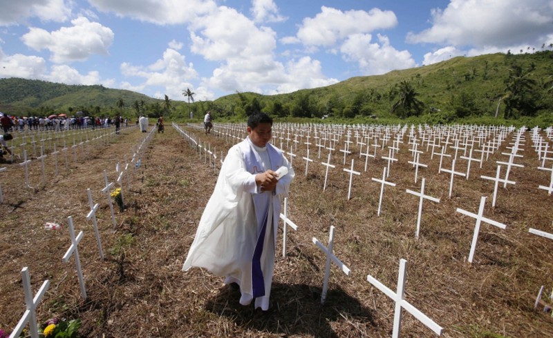 Philippines: Một năm sau siêu bão Haiyan... - ảnh 4
