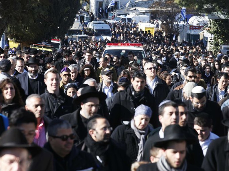 Ảnh: Đau xót lễ tang các nạn nhân vụ thảm sát Paris - ảnh 10