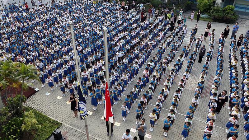 Ảnh: Khắp Singapore treo cờ rủ tiễn biệt ông Lý Quang Diệu - ảnh 5