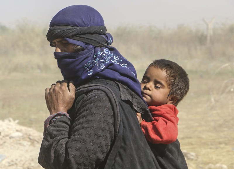 Ảnh: Xót xa người tị nạn Syria gần biên giới Thổ Nhĩ Kỳ - ảnh 10