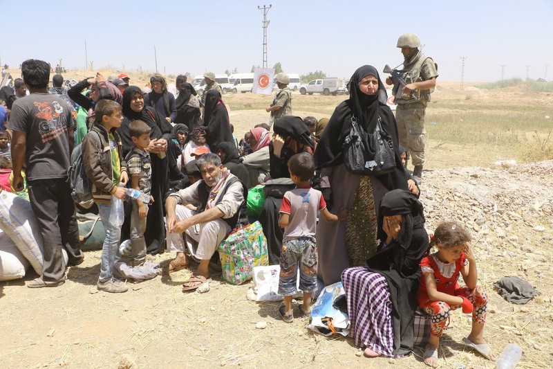 Ảnh: Xót xa người tị nạn Syria gần biên giới Thổ Nhĩ Kỳ - ảnh 6
