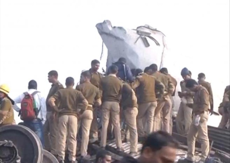 Vụ trật đường ray kinh hoàng ở Ấn Độ qua lời kể của nhân chứng - ảnh 5