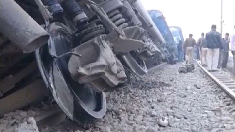 Vụ trật đường ray kinh hoàng ở Ấn Độ qua lời kể của nhân chứng - ảnh 2