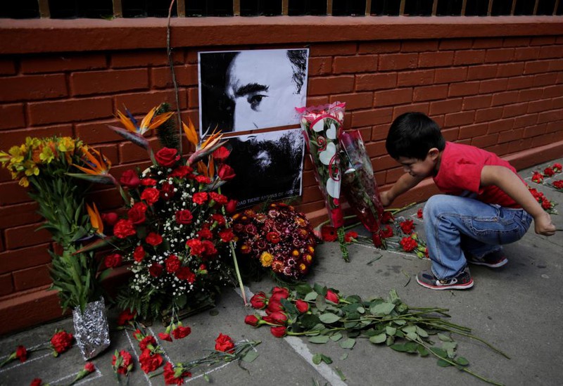 Ảnh: Thế giới buồn lặng lẽ từ biệt ông Fidel Castro - ảnh 15
