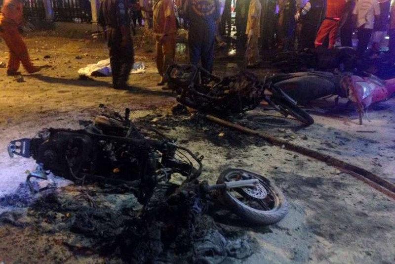 Bom nổ rung chuyển trung tâm Bangkok, 12 người thiệt mạng - ảnh 2