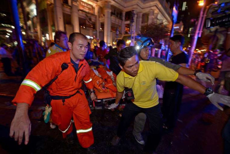 Bom nổ rung chuyển trung tâm Bangkok, 12 người thiệt mạng - ảnh 4