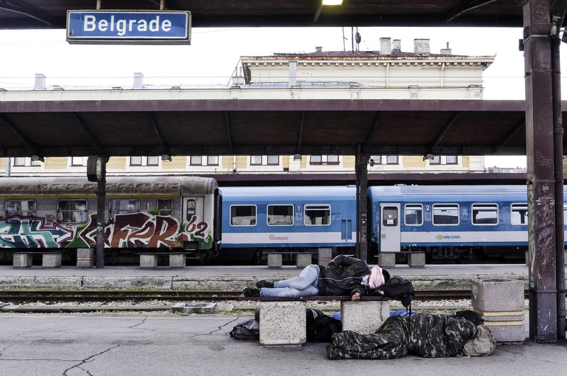 Xót xa với thảm cảnh của người tị nạn ở châu Âu - ảnh 9