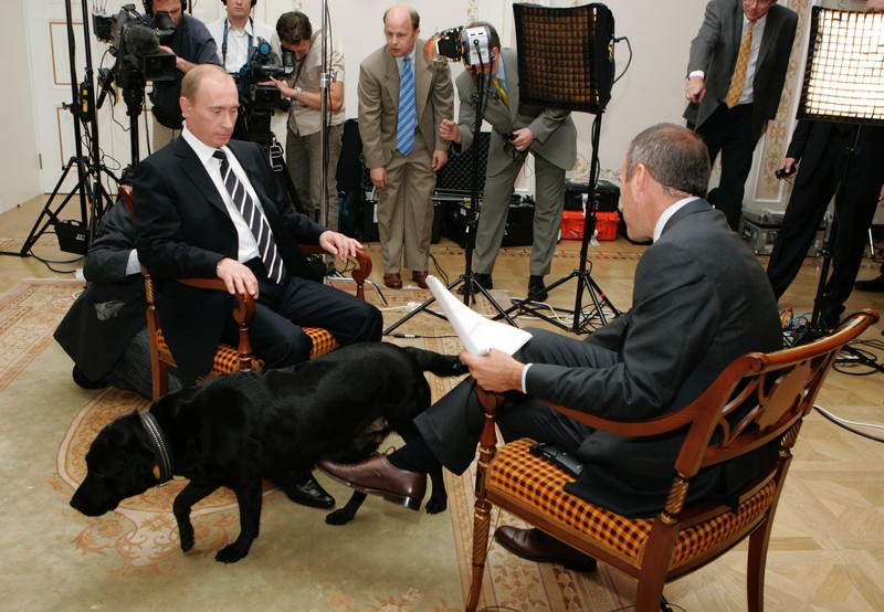 Những món quà sinh nhật “không giống ai” của ông Putin - ảnh 2