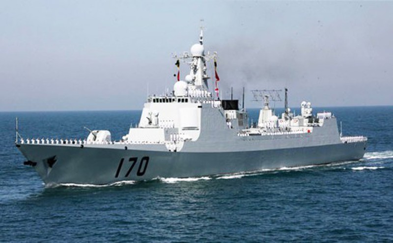 Khám phá ba tàu chiến đang “lượn lờ” trên Biển Đông - ảnh 3