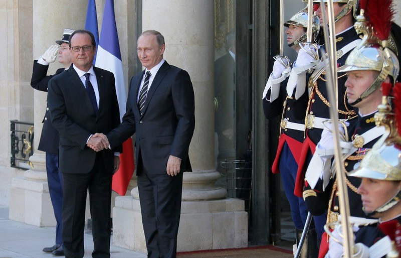 COP21: Obama tới nhà hát Bataclan, 200 người biểu tình bị bắt giữ - ảnh 3