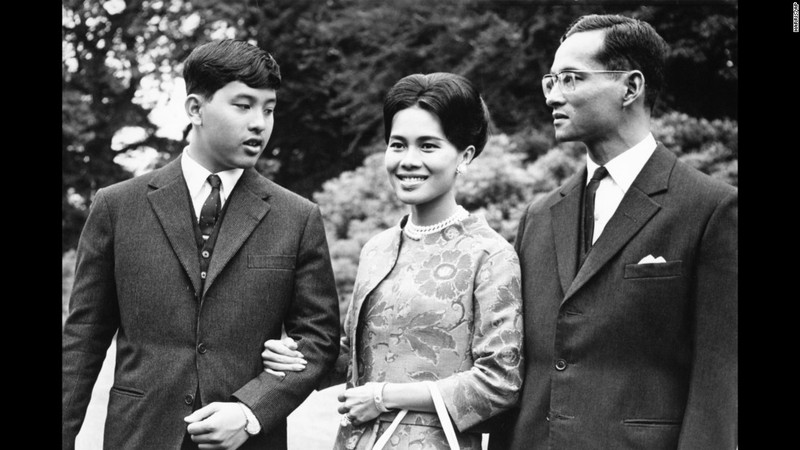 Cuộc đời nhà vua Thái Lan Bhumibol Adulyadej qua ảnh - ảnh 7