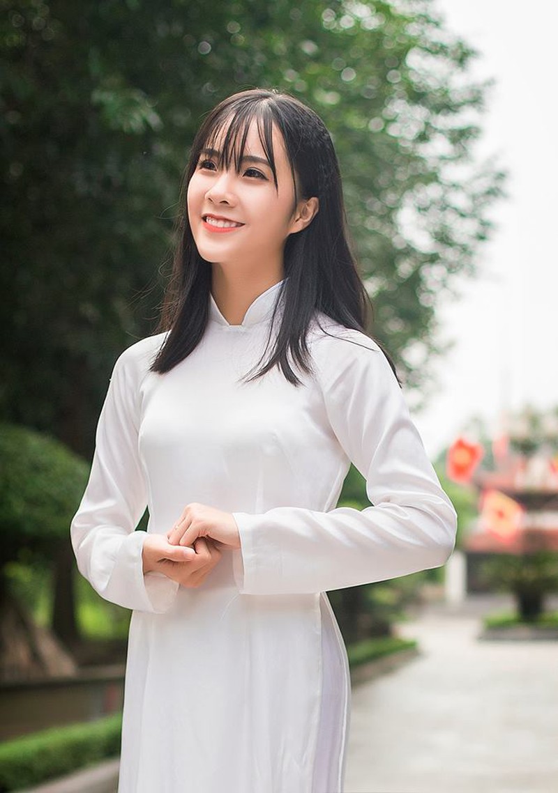 Vẻ đẹp của nữ sinh THPT Huỳnh Thúc Kháng trong cuộc thi Miss VOS 2016 - ảnh 18