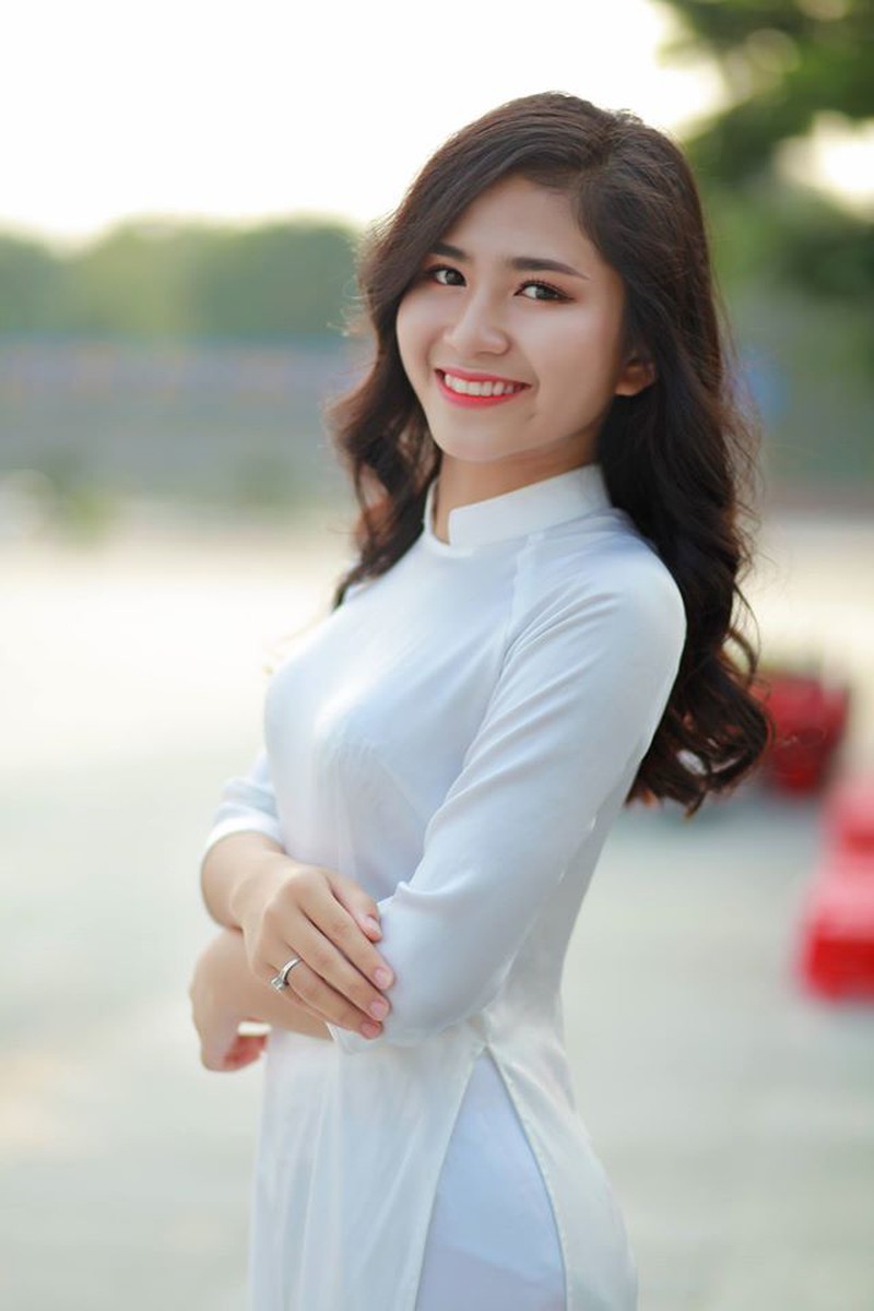 Vẻ đẹp của nữ sinh THPT Huỳnh Thúc Kháng trong cuộc thi Miss VOS 2016 - ảnh 37