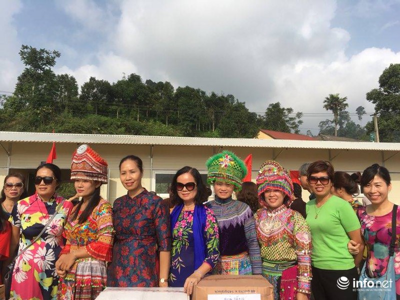 Những bông hoa của núi rừng trong ngày 20/11 - ảnh 12