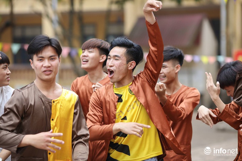 Bộ ảnh kỷ yếu