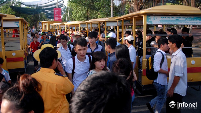 Trước ngày ông Huỳnh Uy Dũng đóng cửa Đại Nam: Khách đổ về gấp gáp - ảnh 16